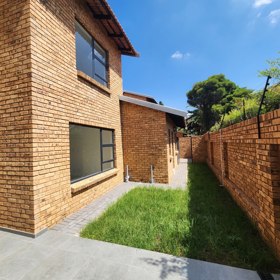 3 Bedroom Property for Sale in Brackenhurst Gauteng