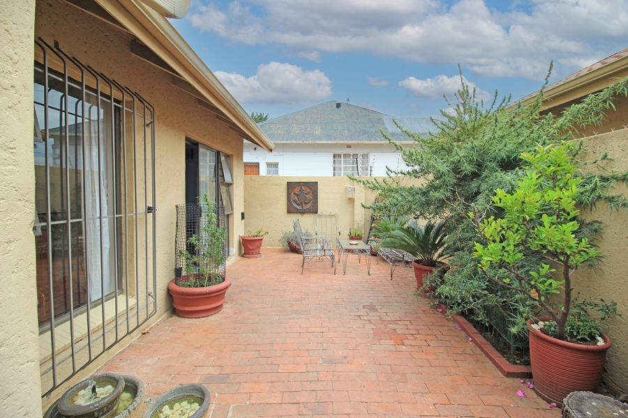 12 Bedroom Property for Sale in Kensington Gauteng