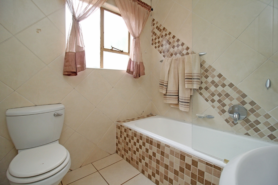 12 Bedroom Property for Sale in Kensington Gauteng