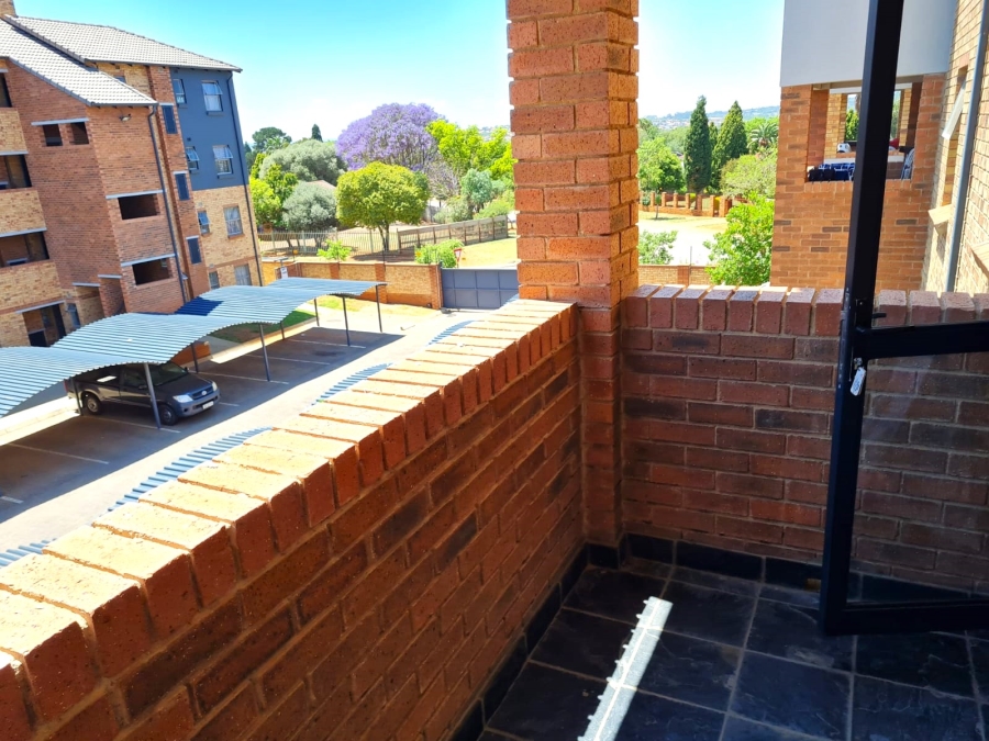 2 Bedroom Property for Sale in Heuweloord Gauteng