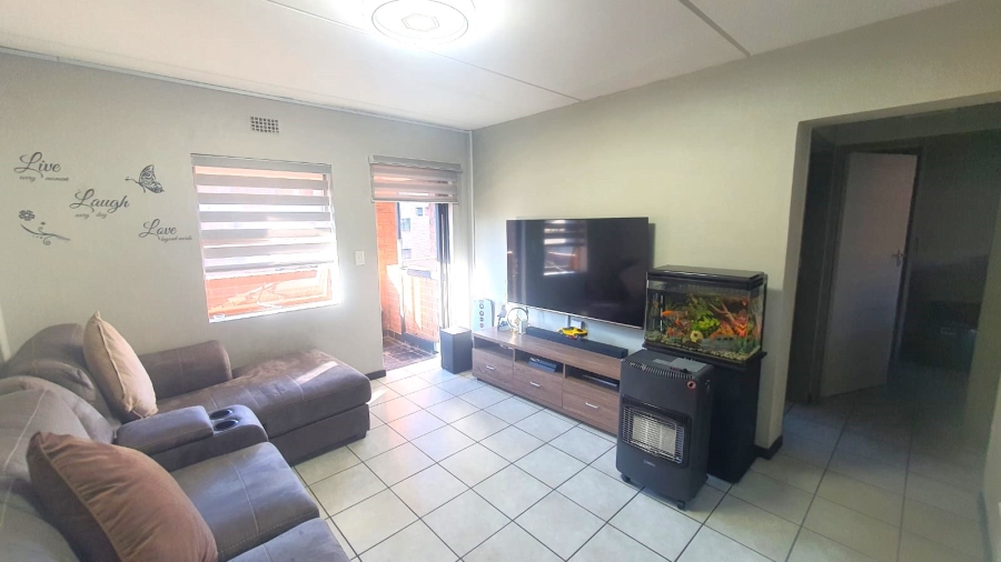 2 Bedroom Property for Sale in Heuweloord Gauteng