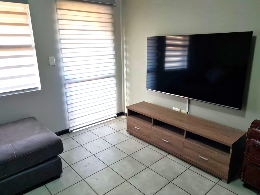 2 Bedroom Property for Sale in Heuweloord Gauteng