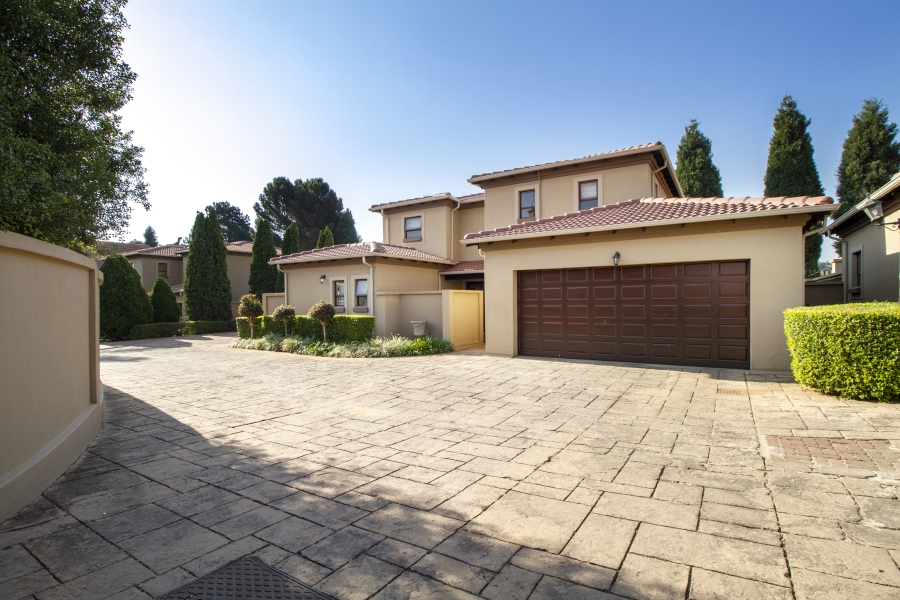 4 Bedroom Property for Sale in Moreleta Park Gauteng