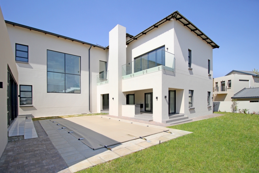 To Let 5 Bedroom Property for Rent in Waterfall Country Estate Gauteng