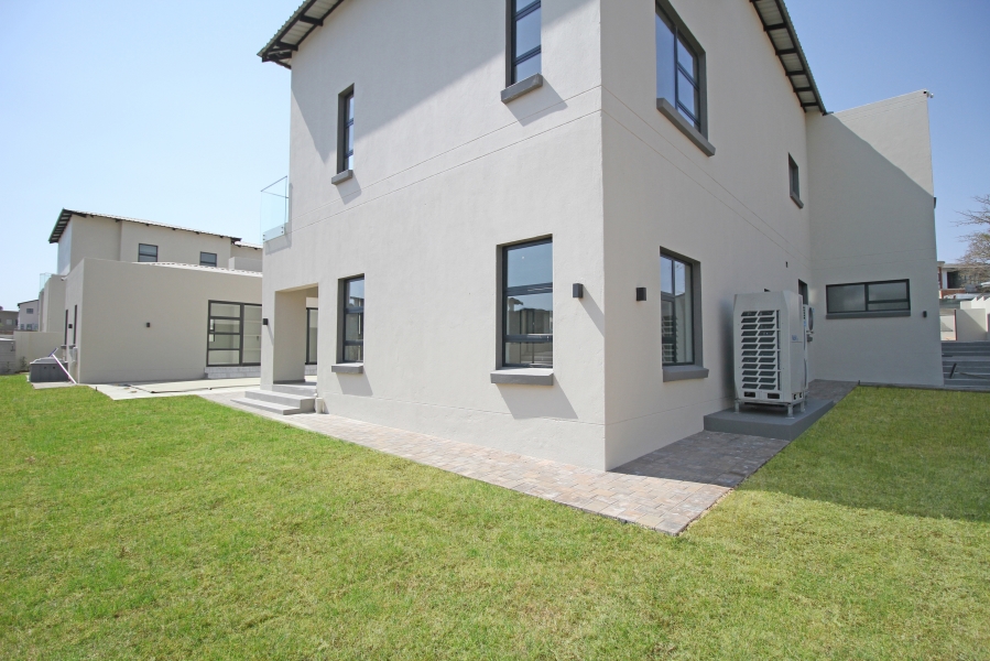 To Let 5 Bedroom Property for Rent in Waterfall Country Estate Gauteng