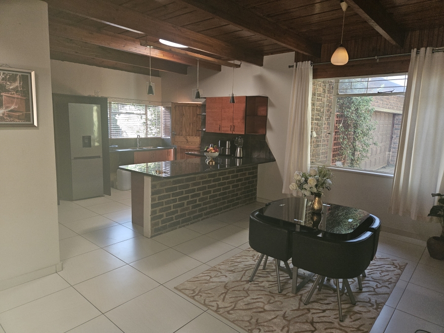 4 Bedroom Property for Sale in Annlin Gauteng