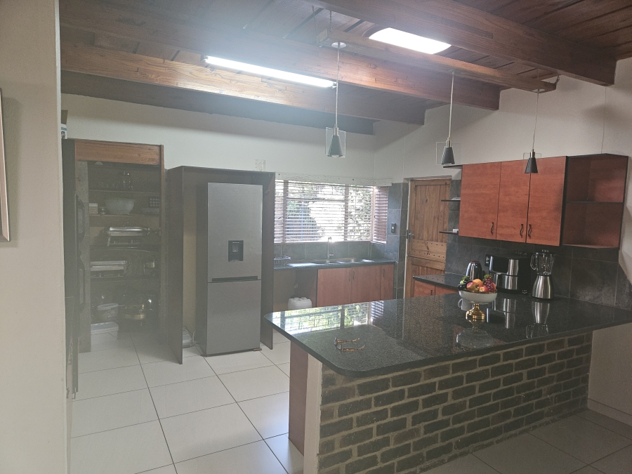 4 Bedroom Property for Sale in Annlin Gauteng