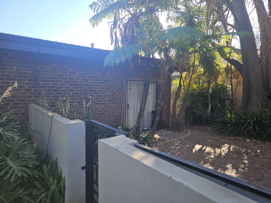 4 Bedroom Property for Sale in Annlin Gauteng