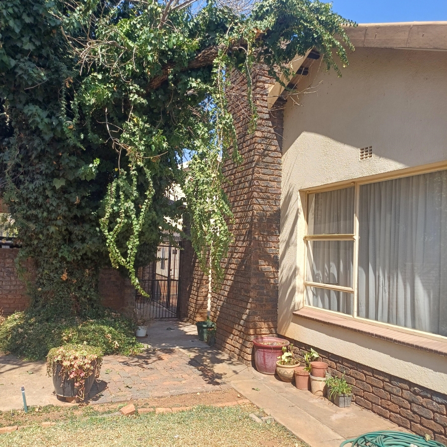 3 Bedroom Property for Sale in Golf Park Gauteng