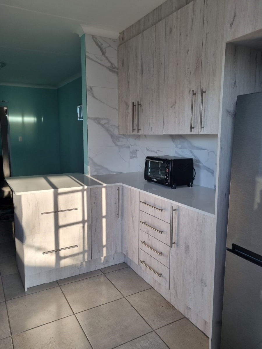 To Let 1 Bedroom Property for Rent in Rothdene Gauteng