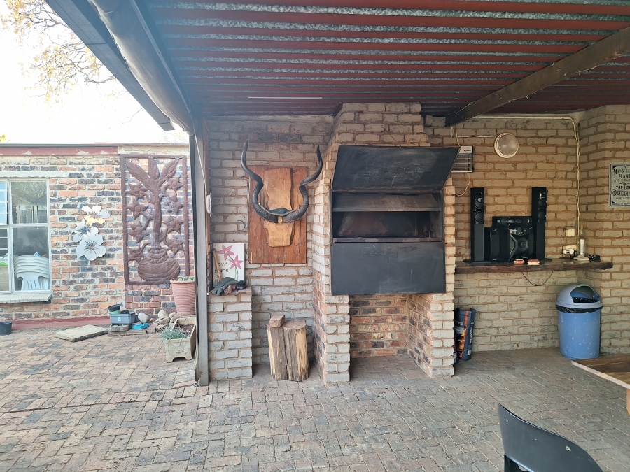 3 Bedroom Property for Sale in Kookrus Gauteng