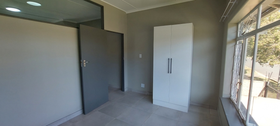 To Let 2 Bedroom Property for Rent in Chrisville Gauteng