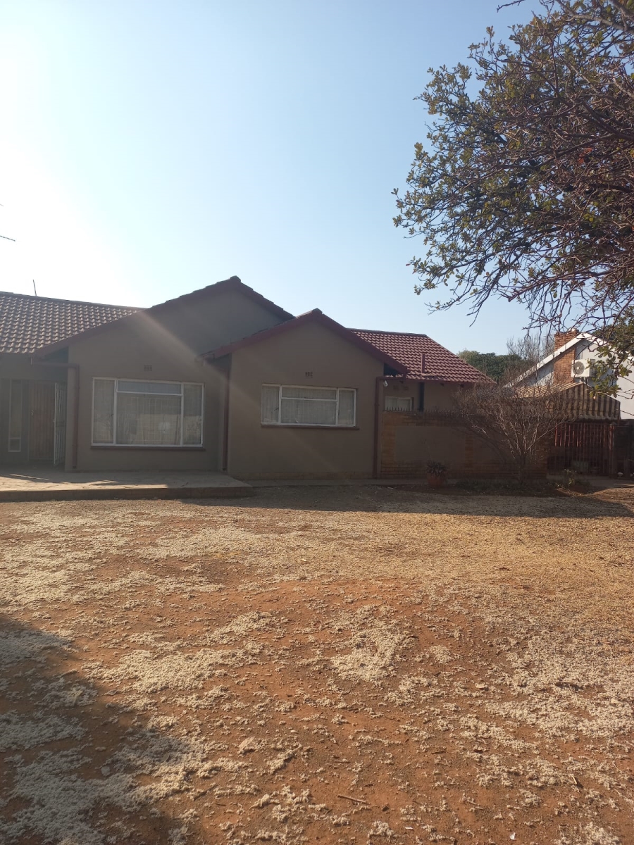 3 Bedroom Property for Sale in Sonland Park Gauteng