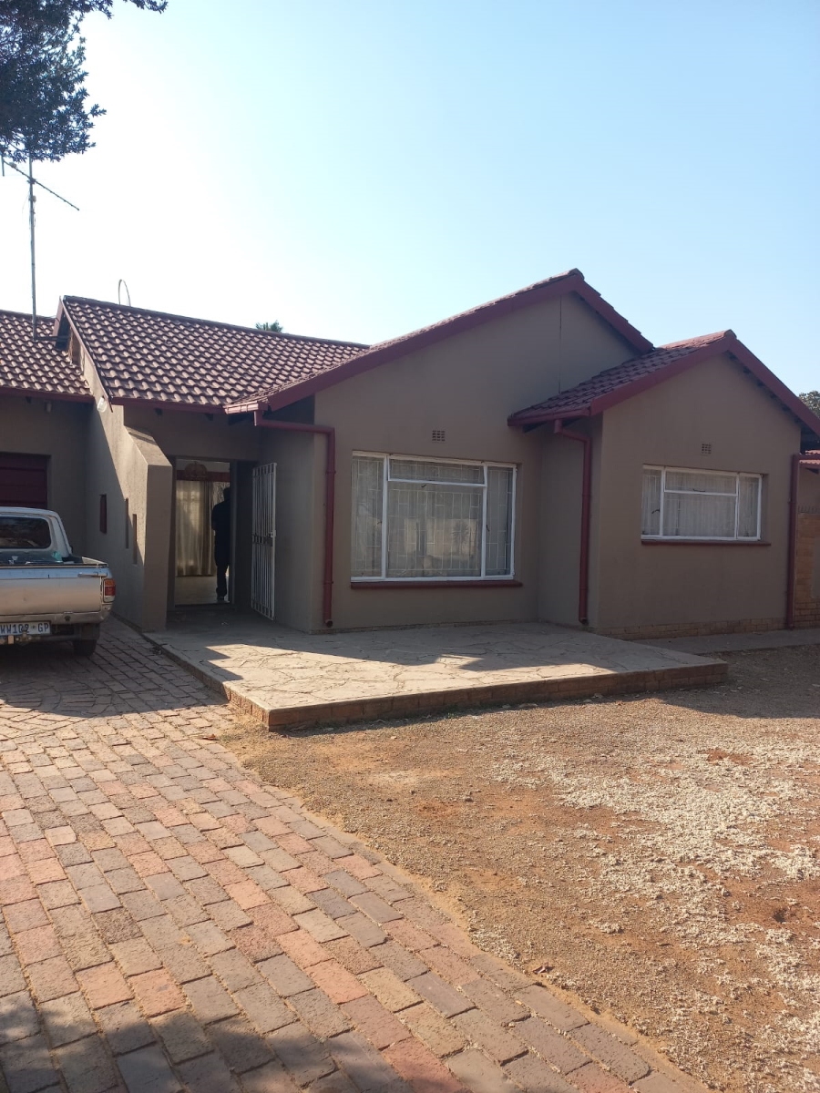 3 Bedroom Property for Sale in Sonland Park Gauteng