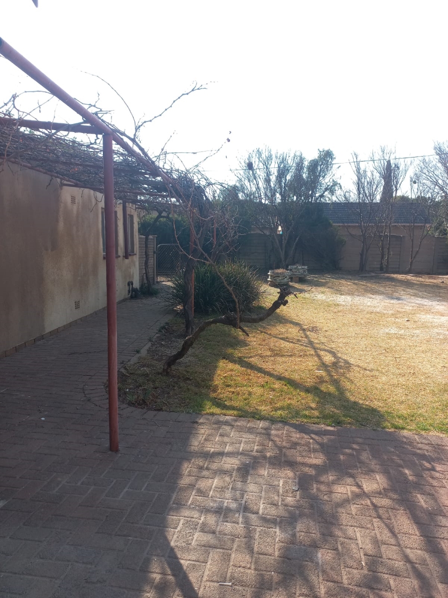 3 Bedroom Property for Sale in Sonland Park Gauteng