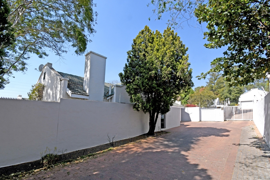 3 Bedroom Property for Sale in Lonehill Gauteng