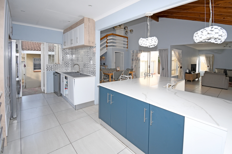 4 Bedroom Property for Sale in Paulshof Gauteng