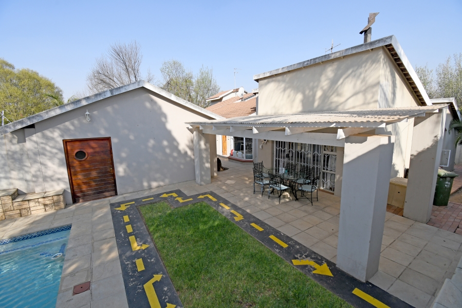 4 Bedroom Property for Sale in Paulshof Gauteng