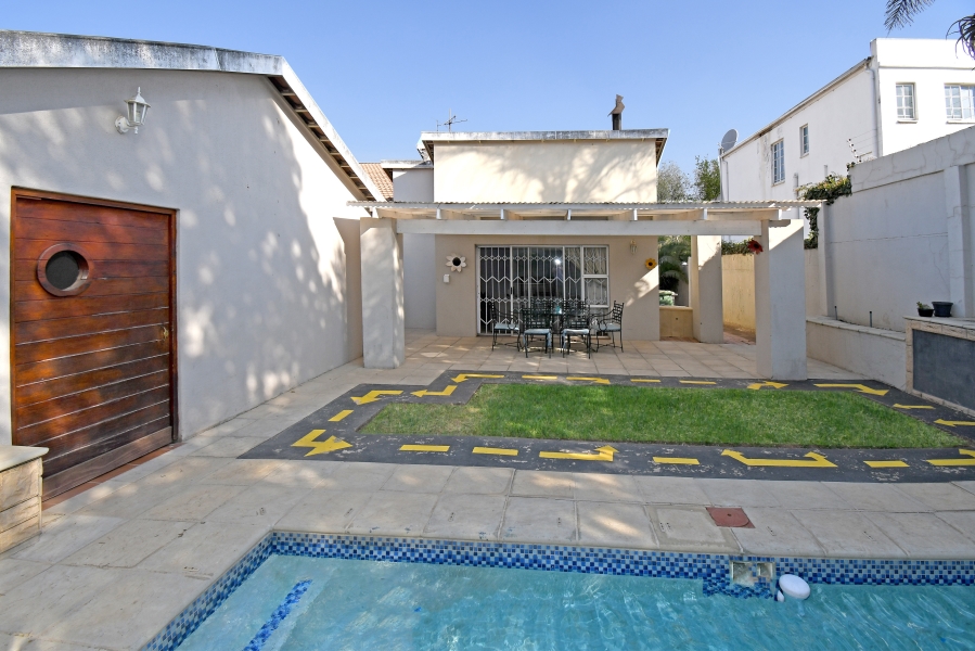 4 Bedroom Property for Sale in Paulshof Gauteng