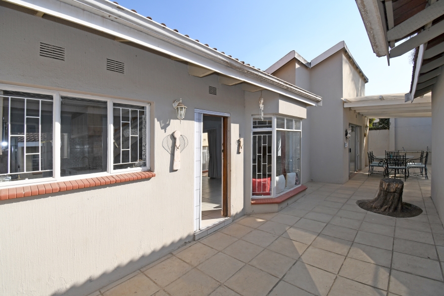 4 Bedroom Property for Sale in Paulshof Gauteng