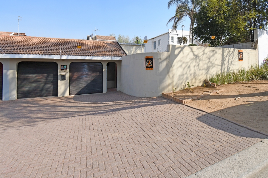 4 Bedroom Property for Sale in Paulshof Gauteng