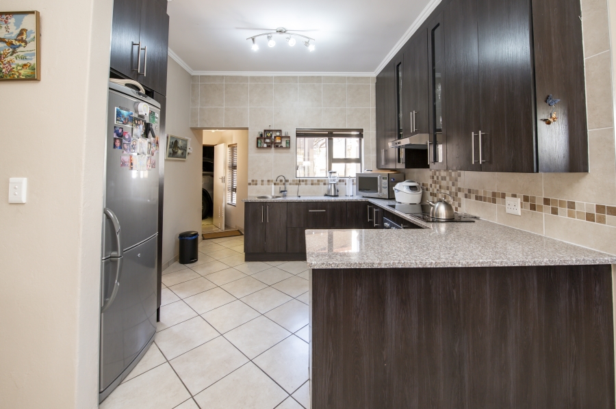 3 Bedroom Property for Sale in Copperleaf Estate Gauteng