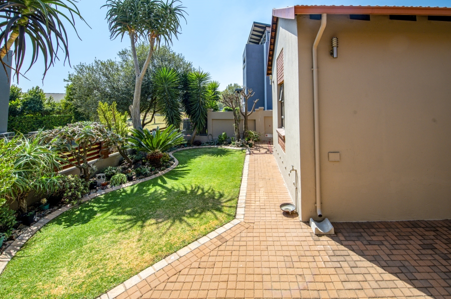 3 Bedroom Property for Sale in Copperleaf Estate Gauteng