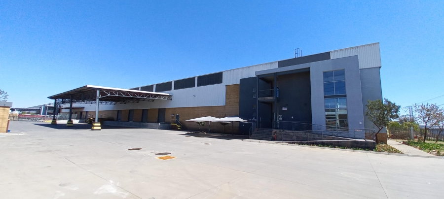 To Let commercial Property for Rent in Gosforth Park Gauteng