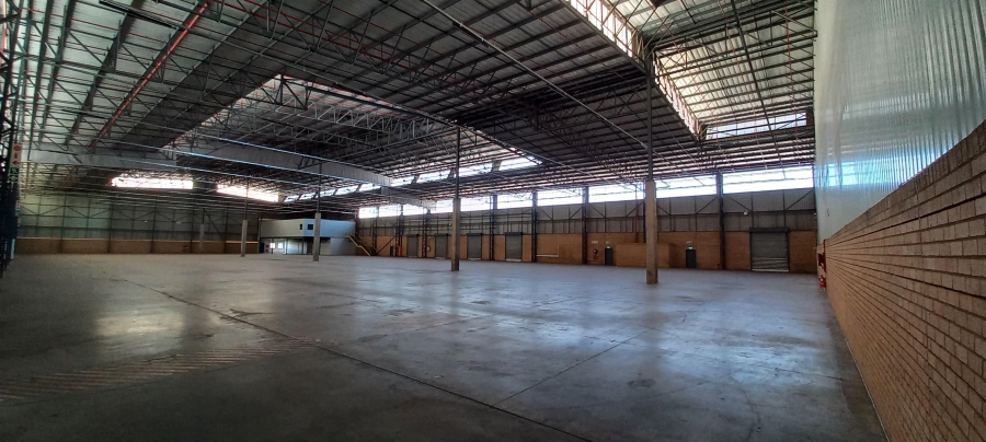 To Let commercial Property for Rent in Gosforth Park Gauteng