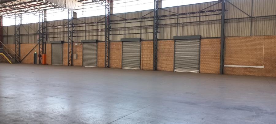 To Let commercial Property for Rent in Gosforth Park Gauteng