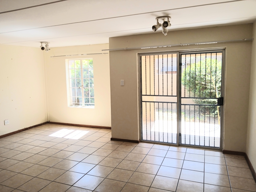 3 Bedroom Property for Sale in Annlin Gauteng