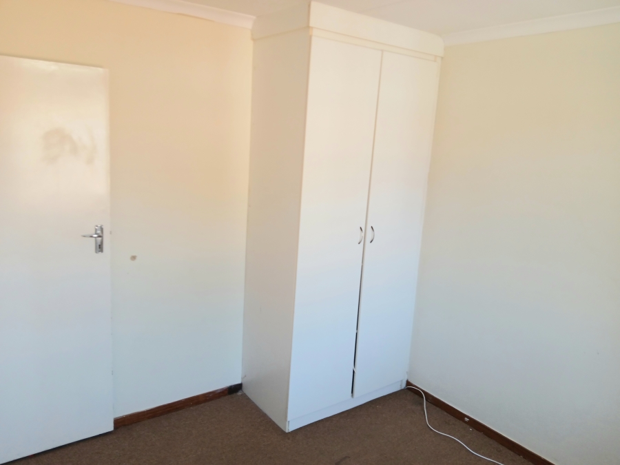 3 Bedroom Property for Sale in Annlin Gauteng