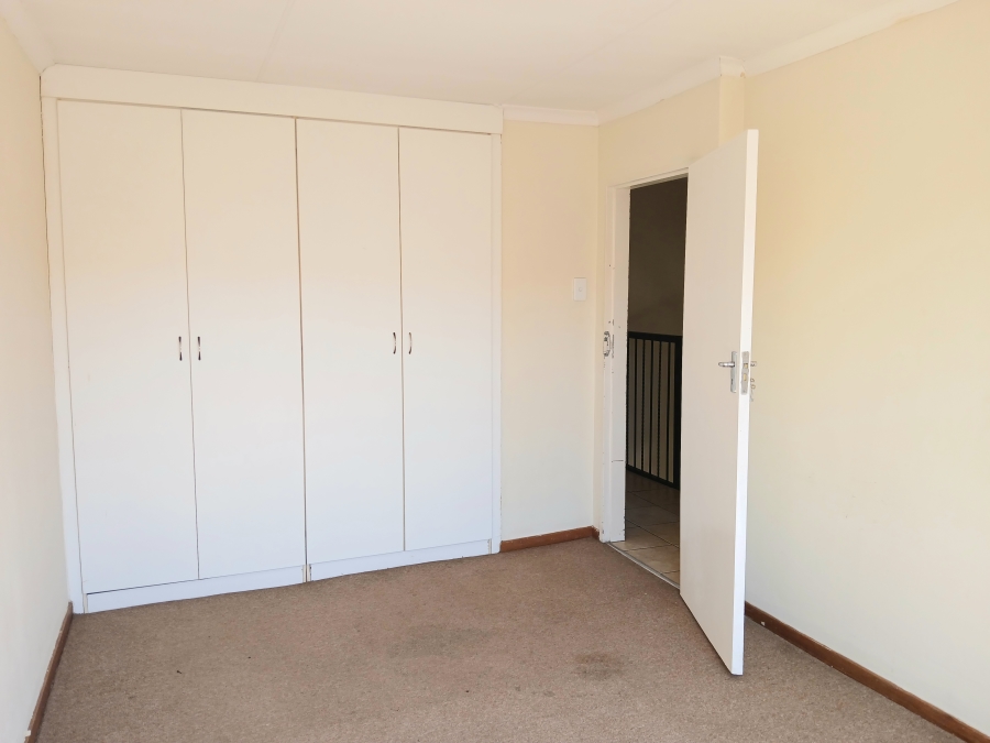 3 Bedroom Property for Sale in Annlin Gauteng