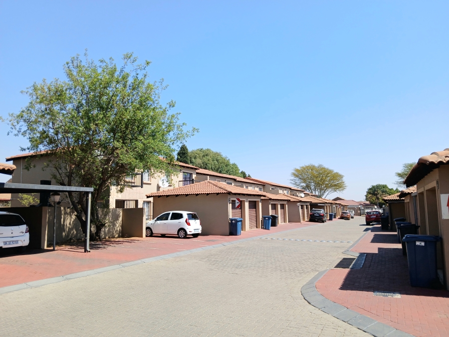 2 Bedroom Property for Sale in Montana Gauteng