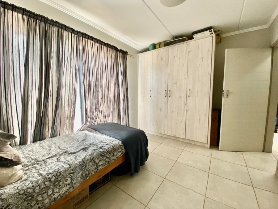 2 Bedroom Property for Sale in Amberfield Gauteng