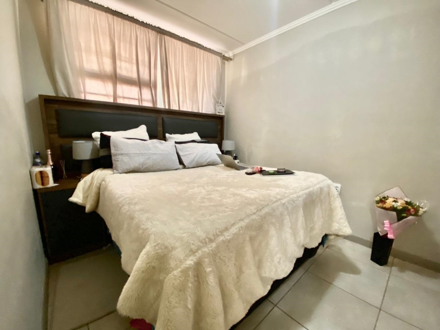 2 Bedroom Property for Sale in Amberfield Gauteng