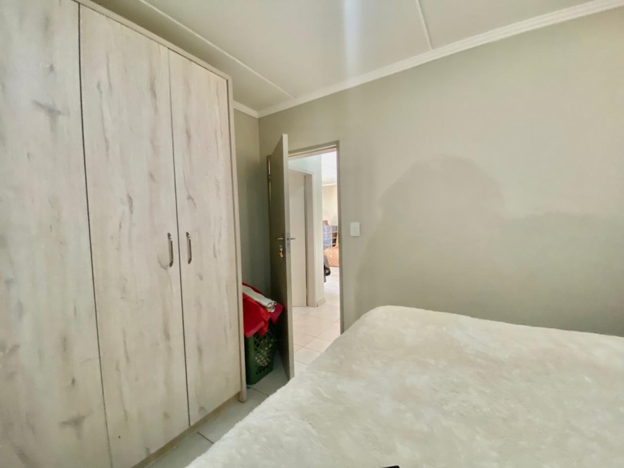 2 Bedroom Property for Sale in Amberfield Gauteng