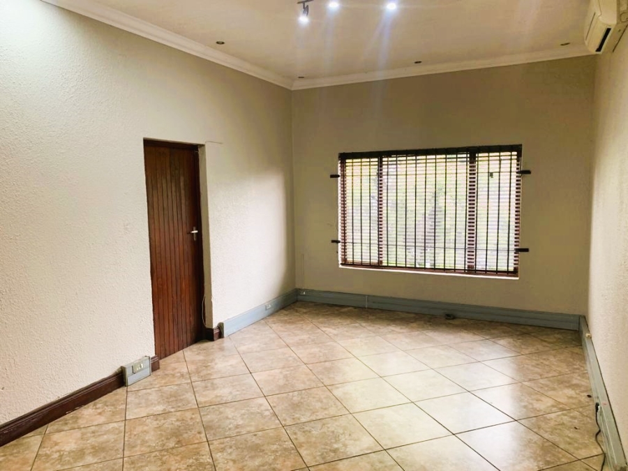 To Let commercial Property for Rent in Rooihuiskraal Gauteng