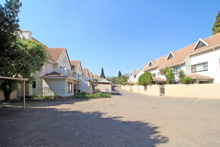 3 Bedroom Property for Sale in Glen Atholl Gauteng