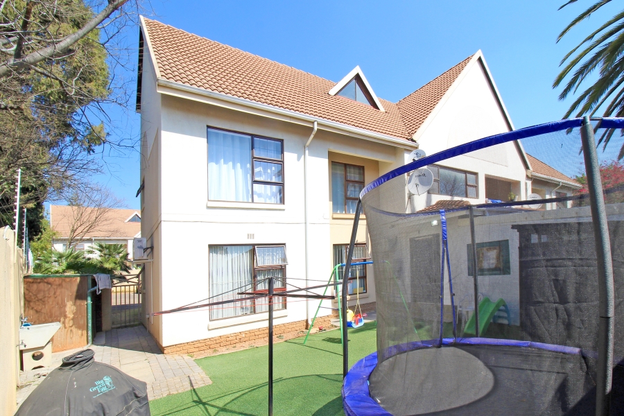 3 Bedroom Property for Sale in Glen Atholl Gauteng