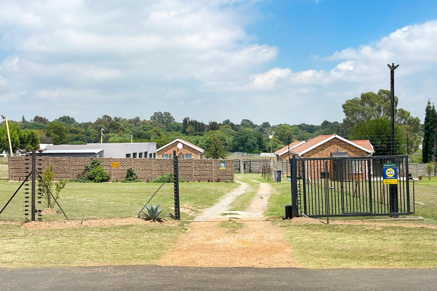 7 Bedroom Property for Sale in Glen Austin Gauteng