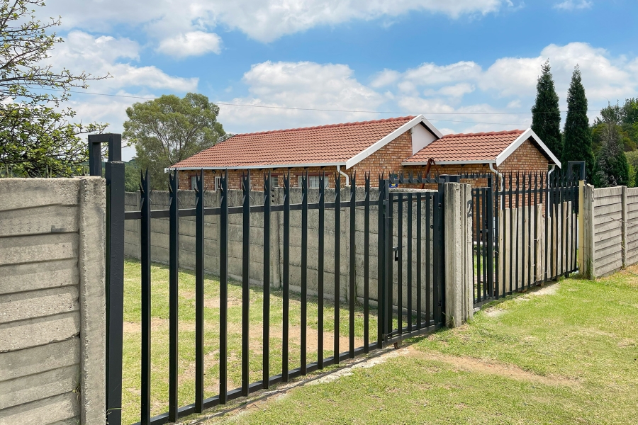 7 Bedroom Property for Sale in Glen Austin Gauteng