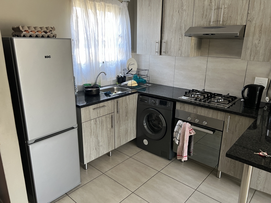 2 Bedroom Property for Sale in Glen Austin Gauteng