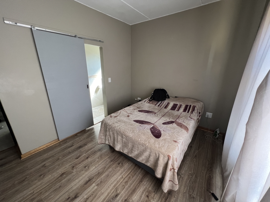 2 Bedroom Property for Sale in Glen Austin Gauteng