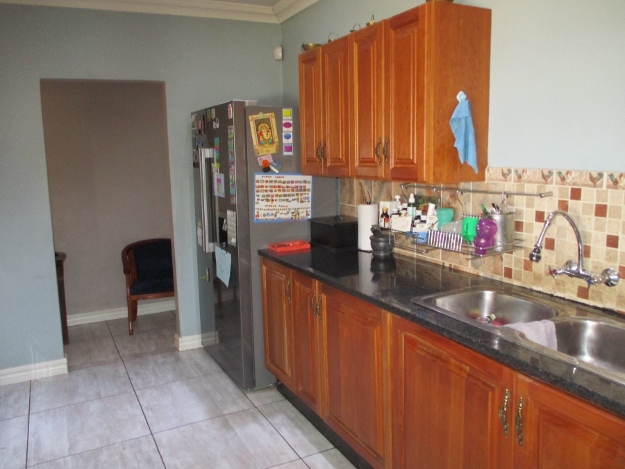 4 Bedroom Property for Sale in Wilro Park Gauteng