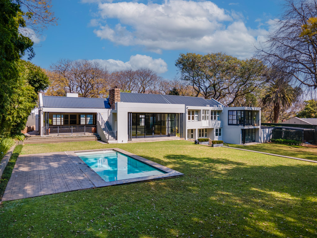 5 Bedroom Property for Sale in Dunkeld West Gauteng