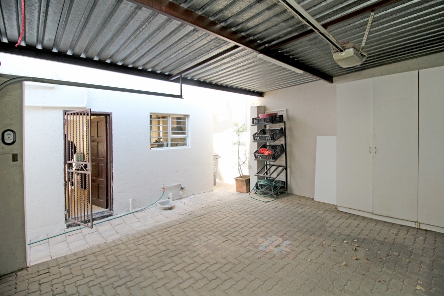 2 Bedroom Property for Sale in Sunninghill Gauteng