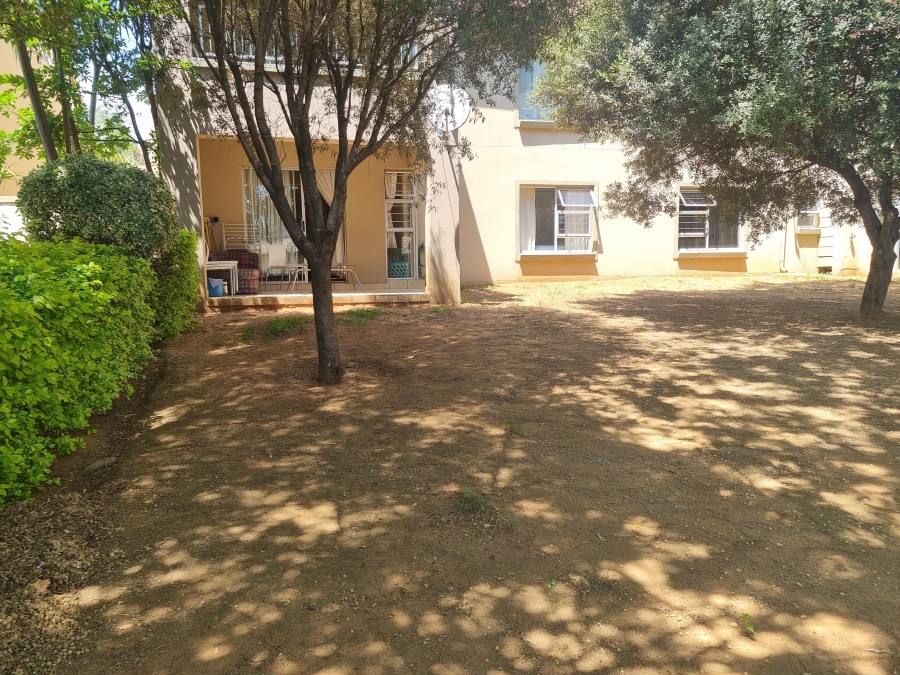 2 Bedroom Property for Sale in Leeuwenhof Estate Gauteng