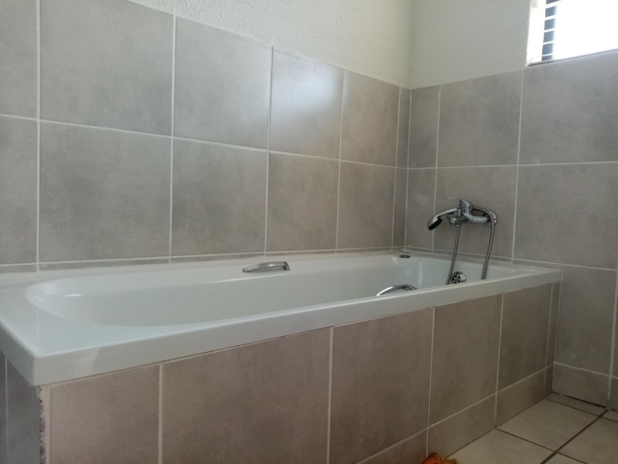 3 Bedroom Property for Sale in New Market Park Gauteng