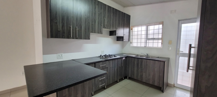 To Let 2 Bedroom Property for Rent in Three Rivers Gauteng